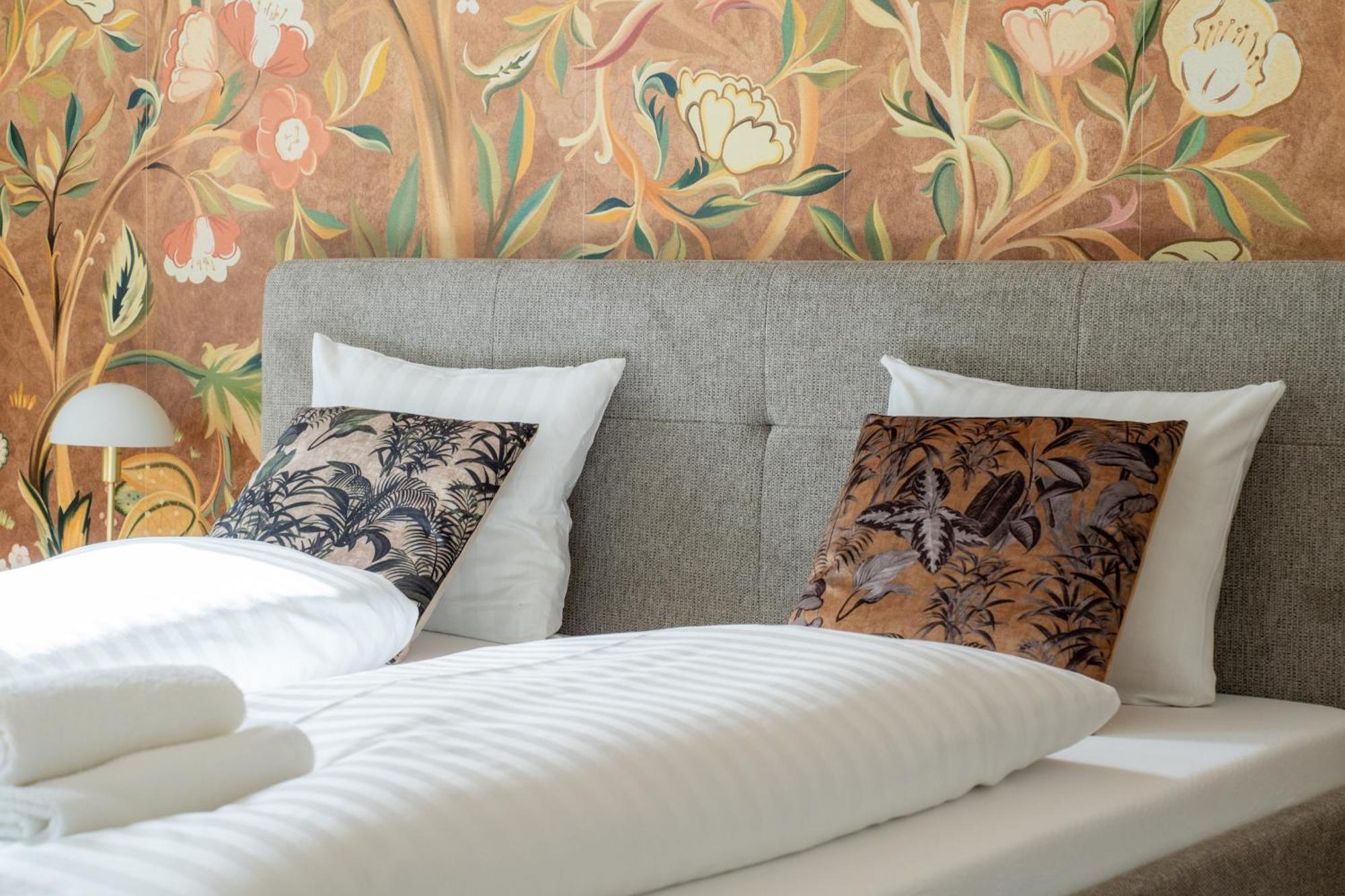 Apartment 4ty3 - Franz Josef Is Calling Vienna