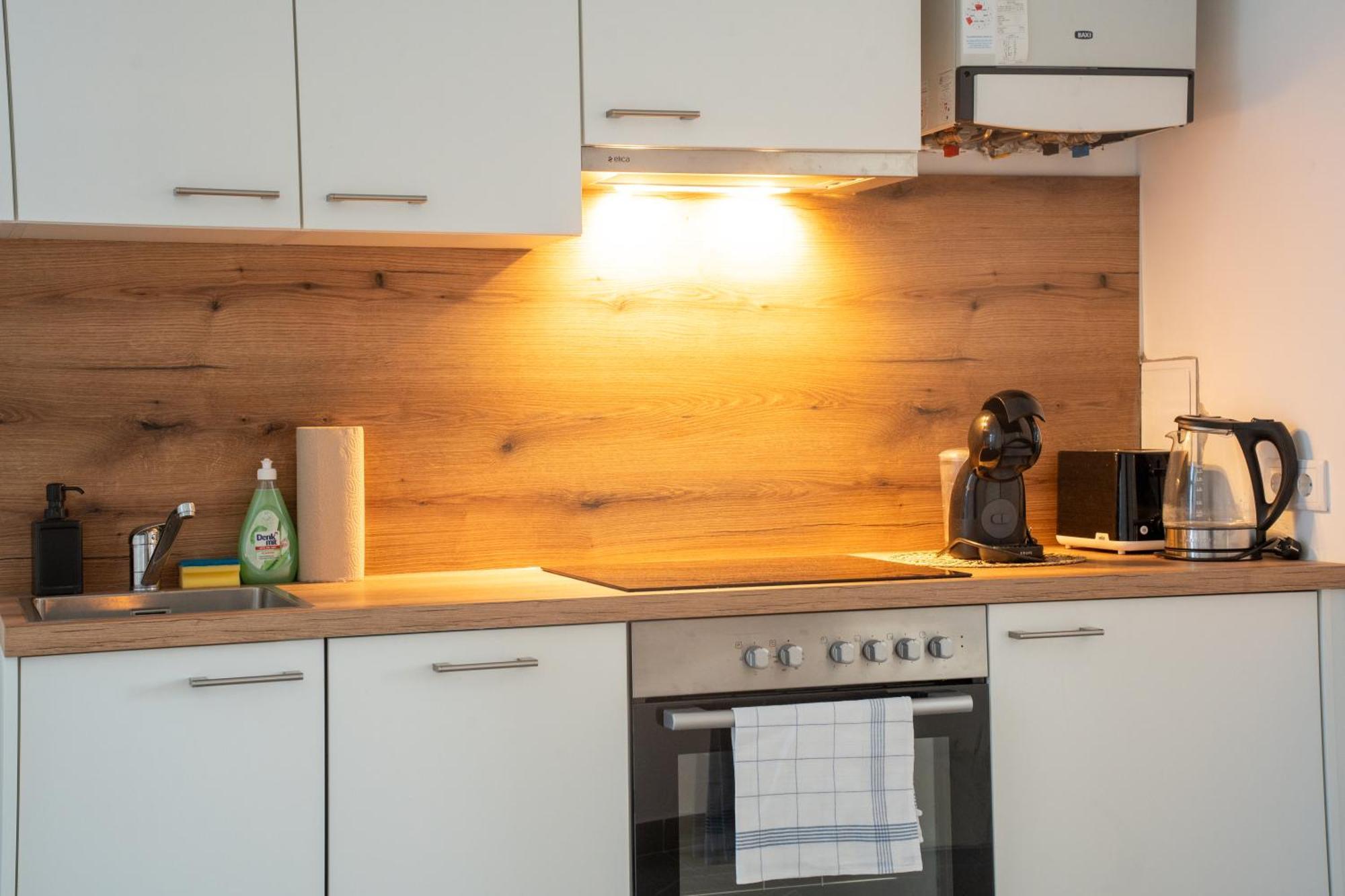4ty3 - Franz Josef Is Calling Apartment Vienna