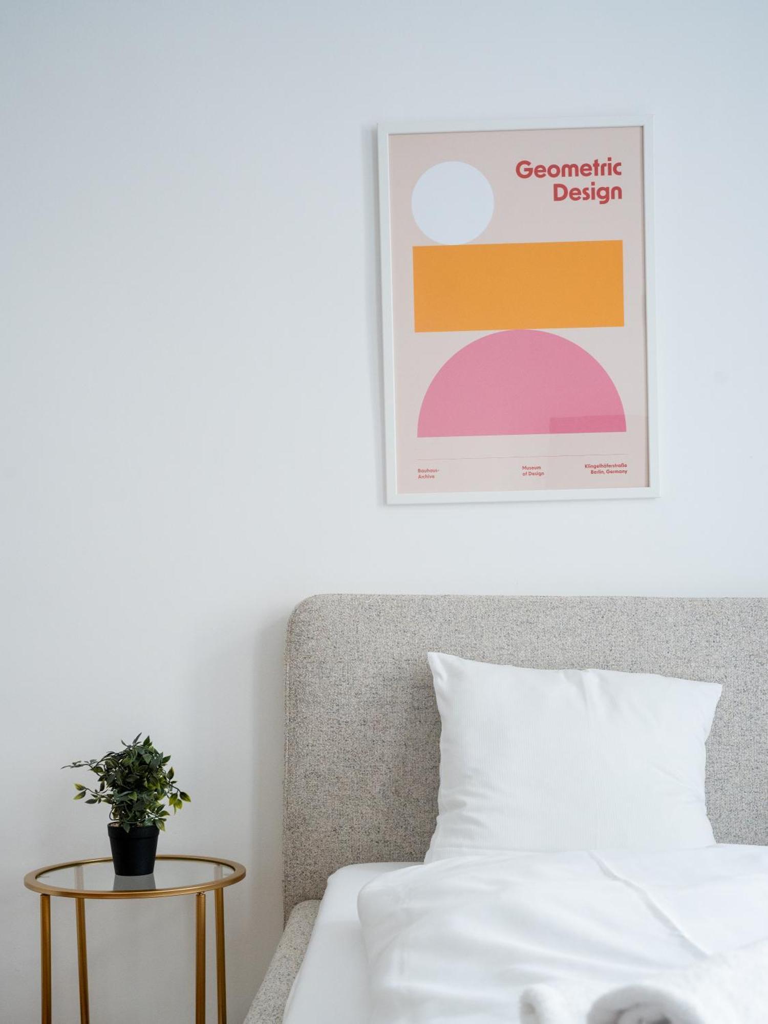4ty3 - Franz Josef Is Calling Apartment Vienna